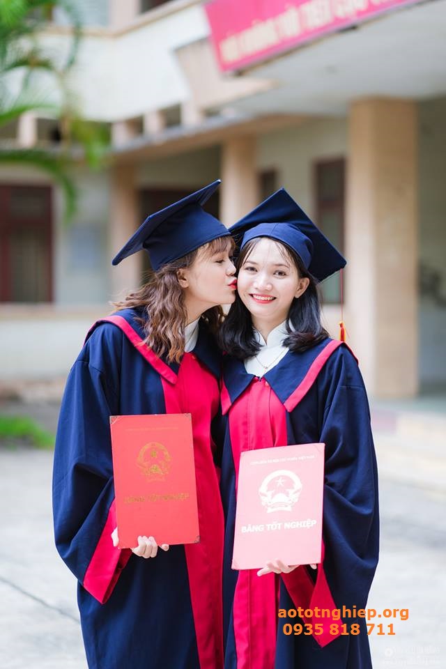 Aó tốt nghiệp cử nhân 03